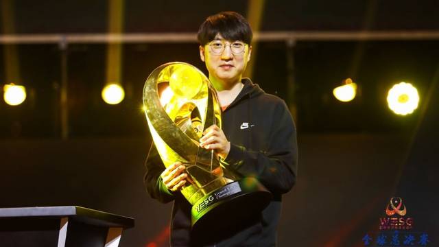 引援策略必 引援策略必